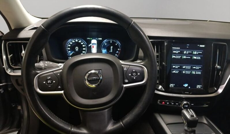 Volvo V60 D3 Momentum full