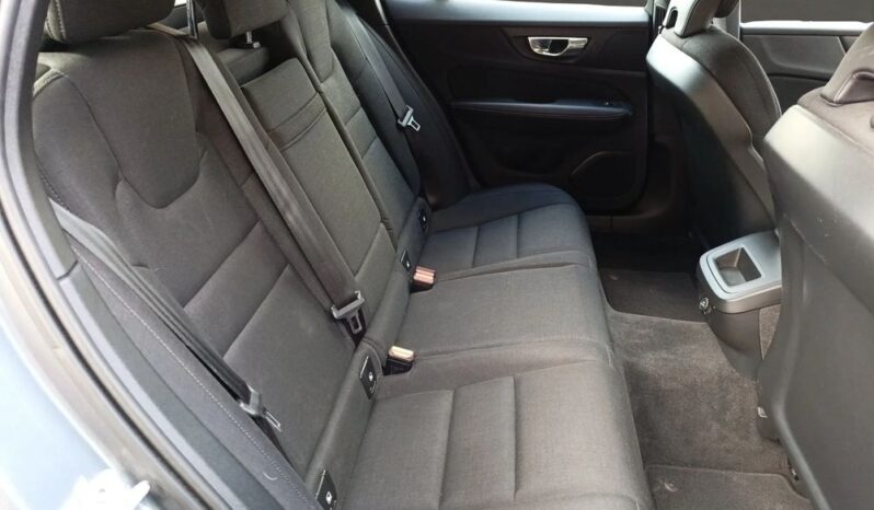 Volvo V60 D3 Momentum full