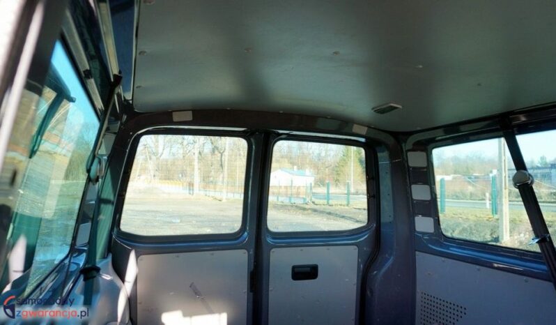 Volkswagen Transporter full