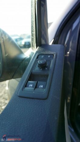 Volkswagen Transporter full