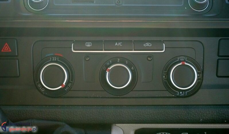 Volkswagen Transporter full
