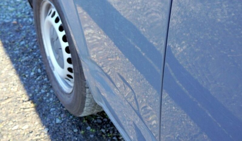 Volkswagen Transporter full