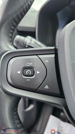 Volvo XC 40 D3 Momentum full