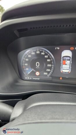 Volvo XC 40 D3 Momentum full