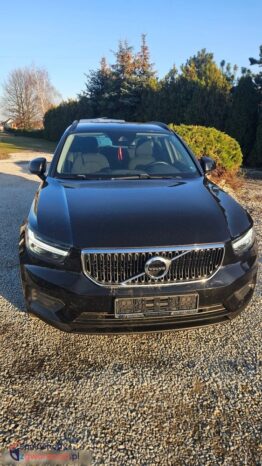 Volvo XC 40 D3 Momentum full