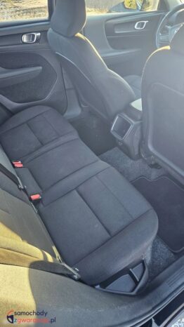 Volvo XC 40 D3 Momentum full
