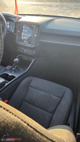Volvo XC 40 D3 Momentum full