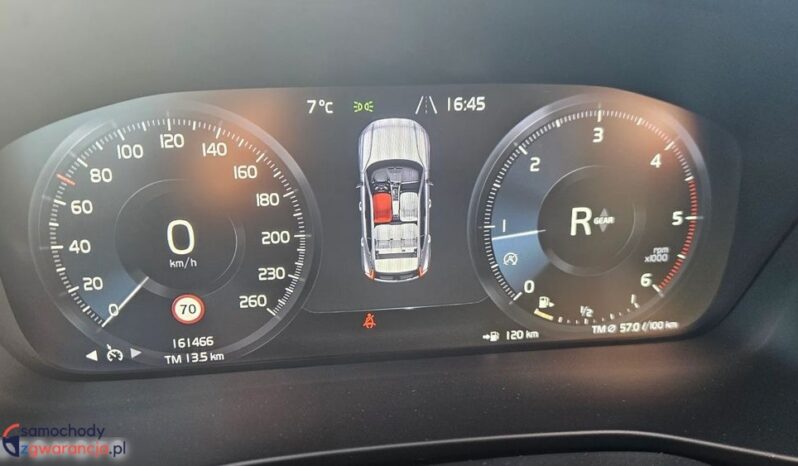 Volvo XC 40 D3 Momentum full