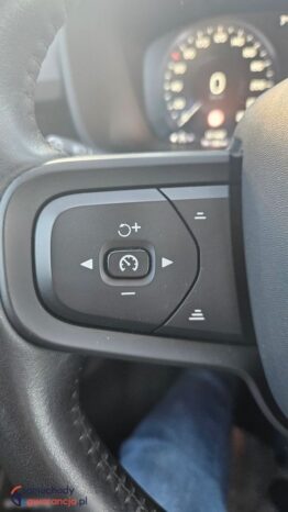 Volvo XC 40 D3 Momentum full