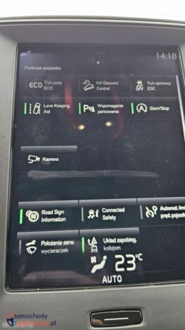 Volvo XC 40 D3 Momentum full