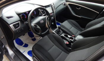 Kompakt HYUNDAI I30  2013 Benzyna Manualna FWD (przód) Szary 5 5 Niemcy Metalik full