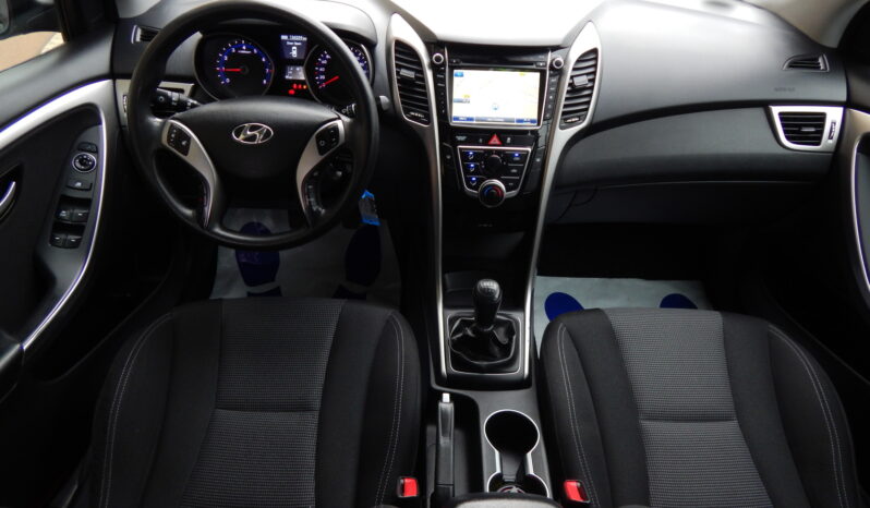 Kompakt HYUNDAI I30  2013 Benzyna Manualna FWD (przód) Szary 5 5 Niemcy Metalik full