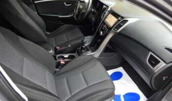 Kompakt HYUNDAI I30  2013 Benzyna Manualna FWD (przód) Szary 5 5 Niemcy Metalik full