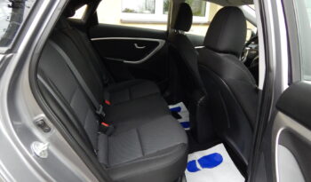 Kompakt HYUNDAI I30  2013 Benzyna Manualna FWD (przód) Szary 5 5 Niemcy Metalik full