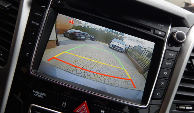 Kompakt HYUNDAI I30  2013 Benzyna Manualna FWD (przód) Szary 5 5 Niemcy Metalik full