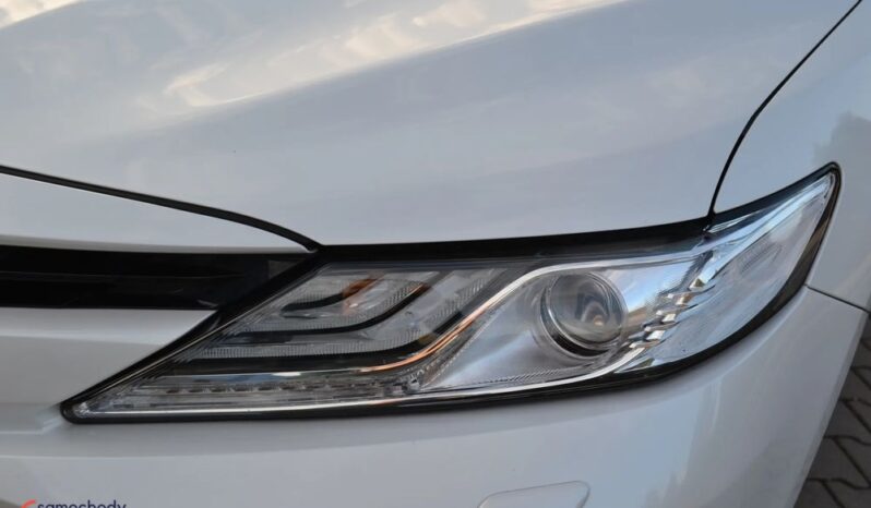 Toyota Camry 2.5 Hybrid Executive CVT full