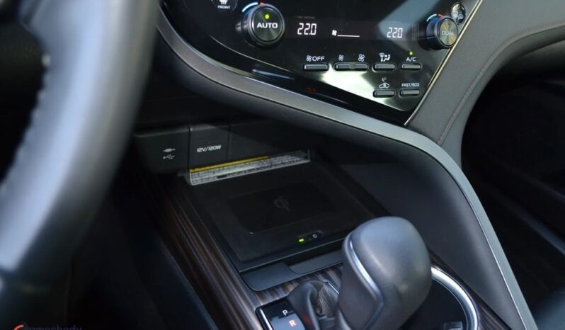 Toyota Camry 2.5 Hybrid Executive CVT full