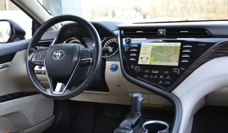 Toyota Camry 2.5 Hybrid Executive CVT full