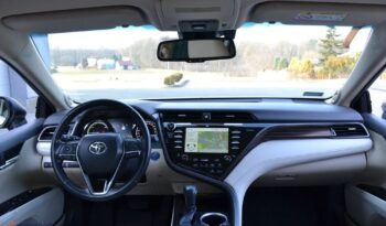 Toyota Camry 2.5 Hybrid Executive CVT full