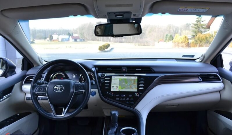 Toyota Camry 2.5 Hybrid Executive CVT full