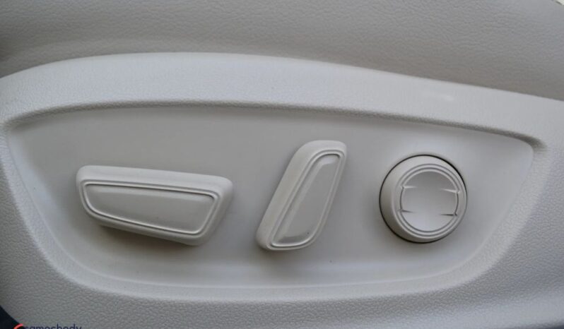 Toyota Camry 2.5 Hybrid Executive CVT full