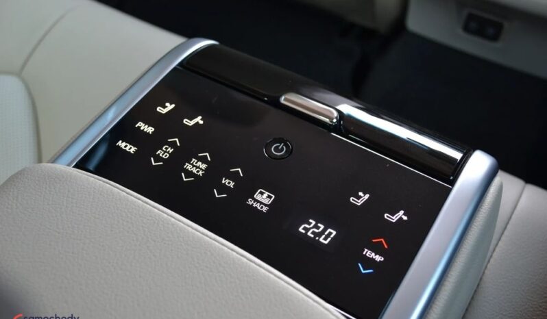 Toyota Camry 2.5 Hybrid Executive CVT full