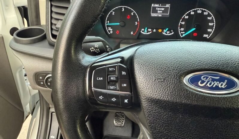 Ford Transit Custom full