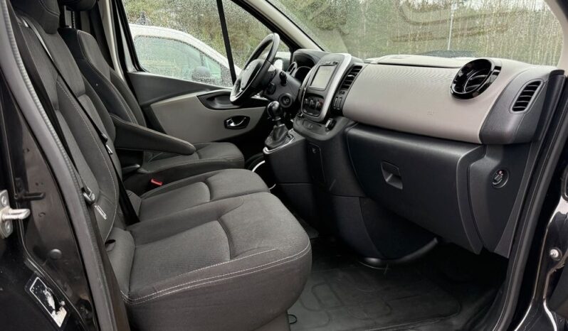 Nissan Nv300 full