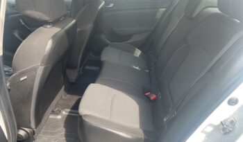 Sedan RENAULT Megane  2018 Benzyna Manualna FWD (przód) Biały 4 5 Polska Matowy full