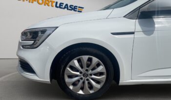 Sedan RENAULT Megane  2018 Benzyna Manualna FWD (przód) Biały 4 5 Polska Matowy full