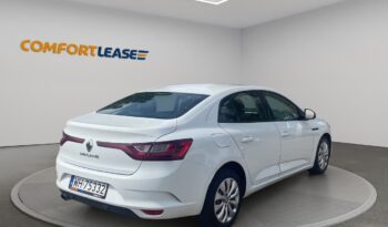 Sedan RENAULT Megane  2018 Benzyna Manualna FWD (przód) Biały 4 5 Polska Matowy full