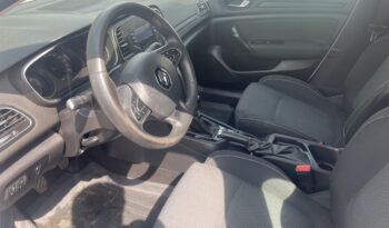 Sedan RENAULT Megane  2018 Benzyna Manualna FWD (przód) Biały 4 5 Polska Matowy full