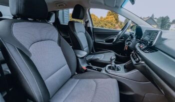 Hyundai i30 1.5 DPI Classic + full