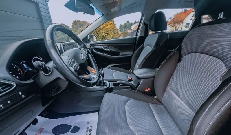 Hyundai i30 1.5 DPI Classic + full