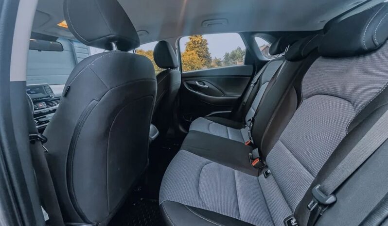 Hyundai i30 1.5 DPI Classic + full
