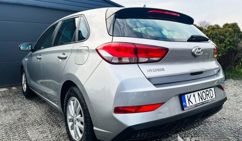 Hyundai i30 1.5 DPI Classic + full