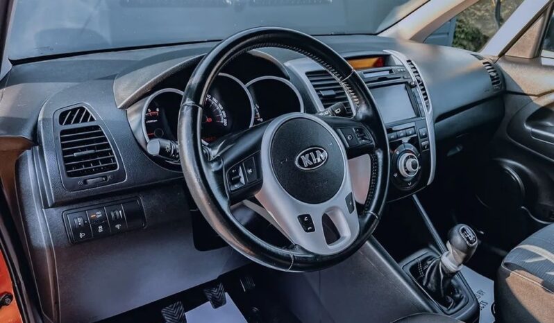 Kia Venga 1.4 CRDi M full