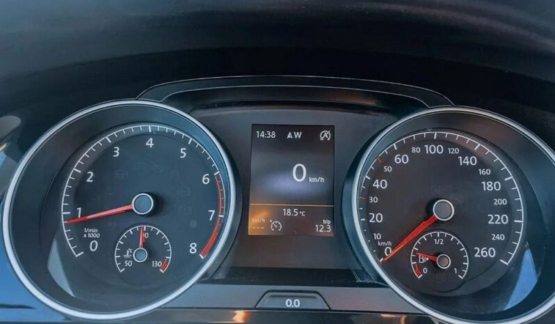 Volkswagen Golf full