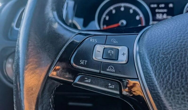 Volkswagen Golf full