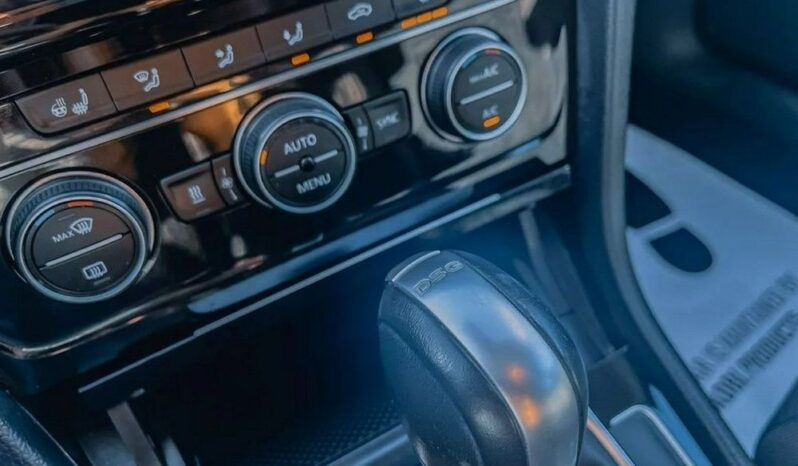 Volkswagen Golf full