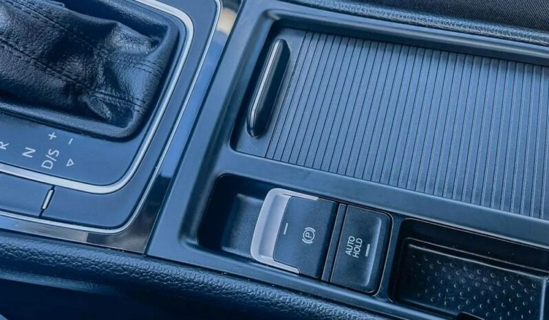 Volkswagen Golf full