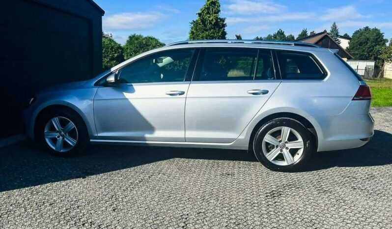 Volkswagen Golf full