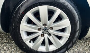Volkswagen Passat full