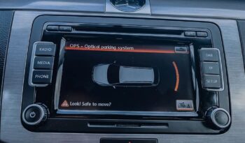 Volkswagen Passat full