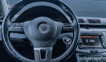 Volkswagen Passat full
