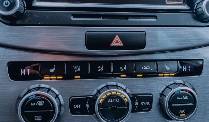 Volkswagen Passat full