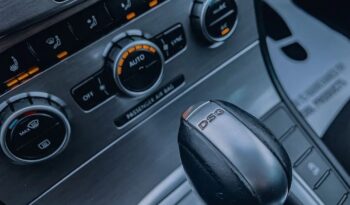 Volkswagen Passat full