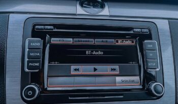 Volkswagen Passat full
