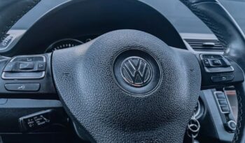 Volkswagen Passat full