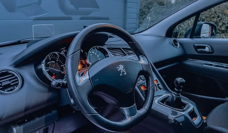 Peugeot 5008 1.6 BlueHDi Style 7os full